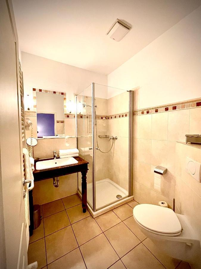 Hotel Zur Roemerbruecke 新维德 外观 照片
