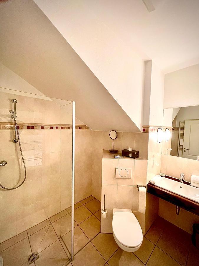 Hotel Zur Roemerbruecke 新维德 外观 照片